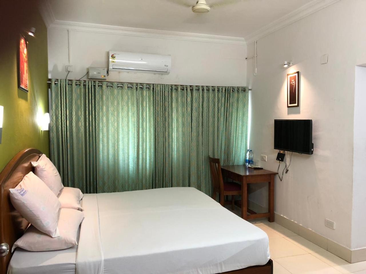 Hotel Nandanam Guruvāyūr Eksteriør bilde